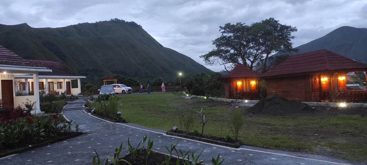 Rinjani Hill Hotel Sembalunlawang Exterior photo
