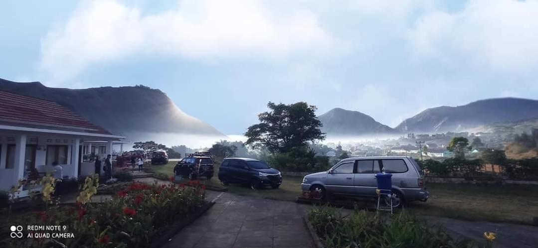 Rinjani Hill Hotel Sembalunlawang Exterior photo