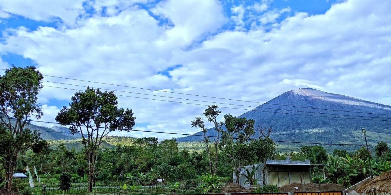Rinjani Hill Hotel Sembalunlawang Exterior photo